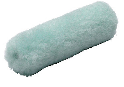 Vit och ljusblå målarroller med en fluffig struktur.